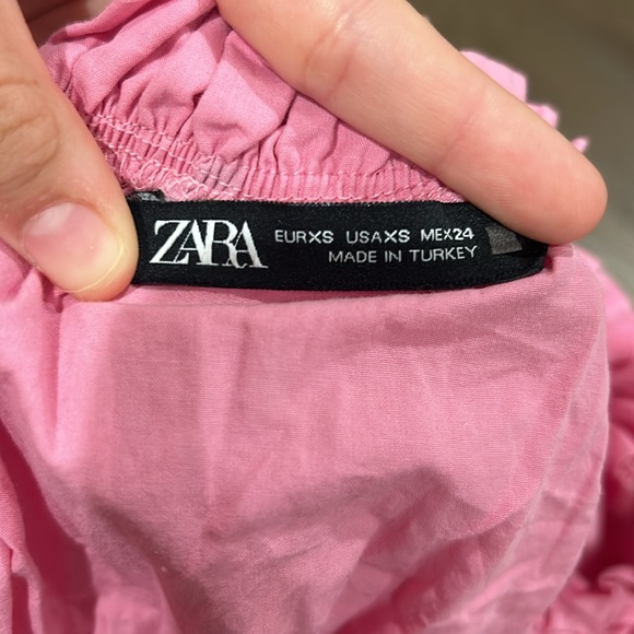 Zara Ruffle Off Shoulder Crop Top - Picture 2 of 2